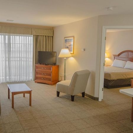 Smart Suites On The Hill South Burlington Bagian luar foto