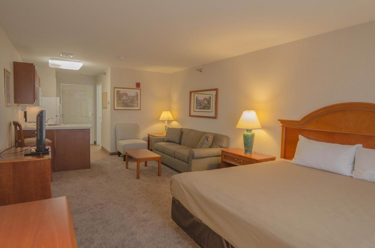 Smart Suites On The Hill South Burlington Bagian luar foto